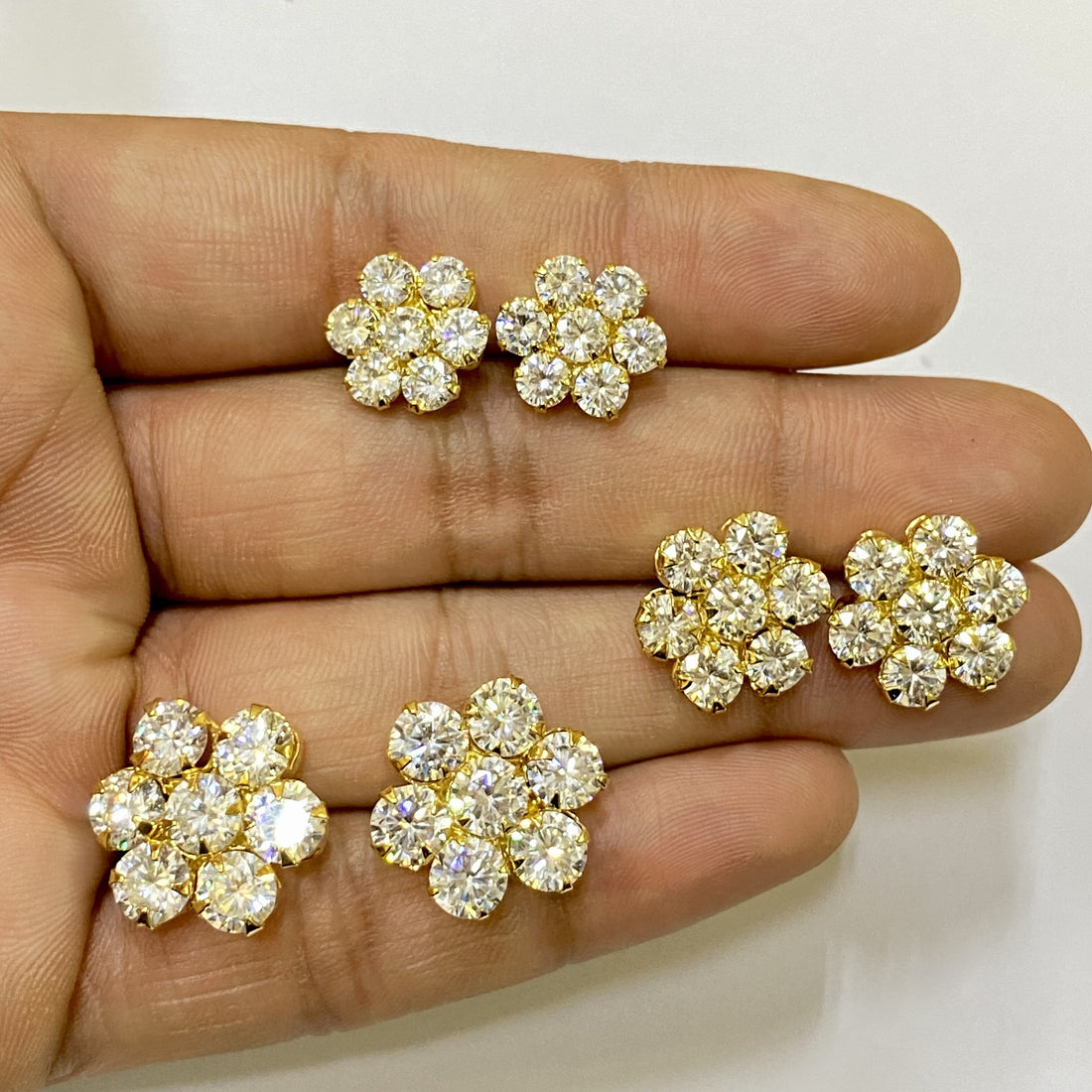 Forever in Bloom: Diamond Flower Stud Earrings for Enduring Beauty and Grace — 1