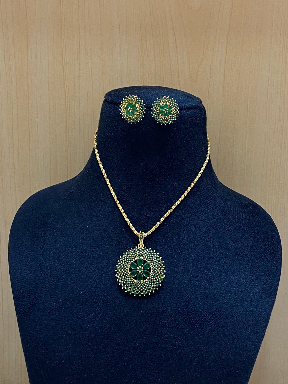 22K Gold Plated Pendant Earring Set | Indian Jewelry | Traditional Bridal Wedding Jewelry | Party Wear Pendant Earrings | Gift for Her — 4