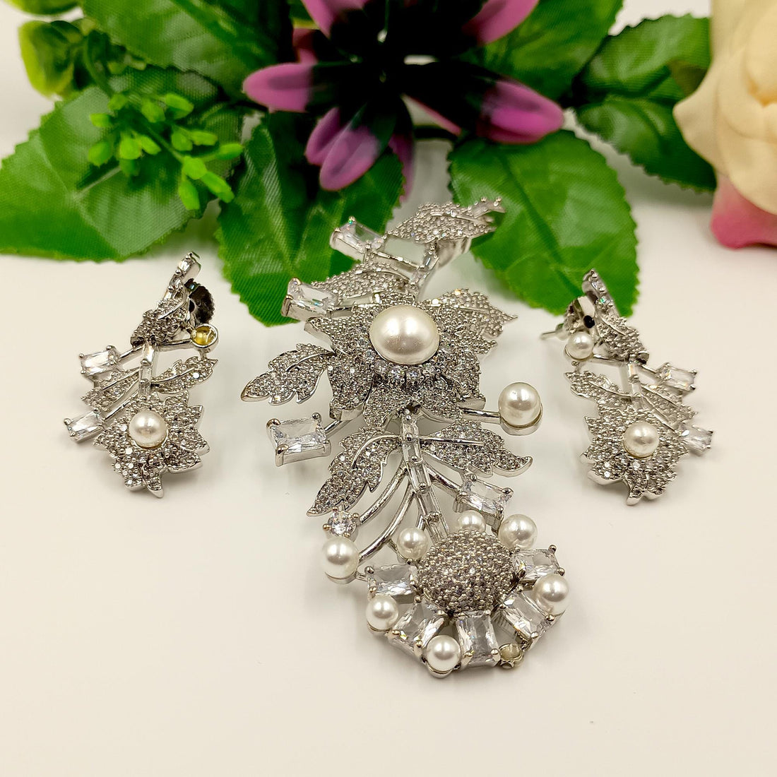 Rose Quartz Crystal Pearl Pendant Necklace: Victorian Leaf Boho Jewelry — 3