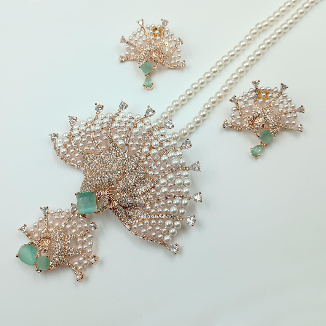 Emerald Rose Quartz Pearl Pendant Necklace: Victorian Style Statement Jewelry — 1