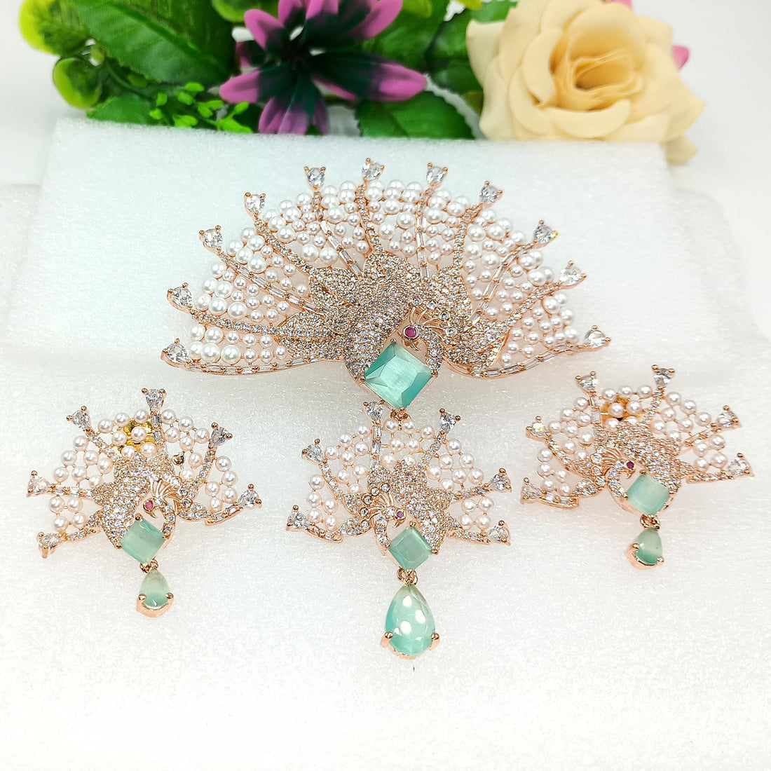 Emerald Rose Quartz Pearl Pendant Necklace: Victorian Style Statement Jewelry — 2