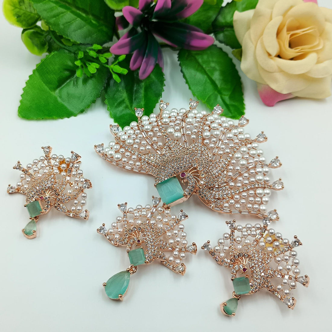 Emerald Rose Quartz Pearl Pendant Necklace: Victorian Style Statement Jewelry — 3