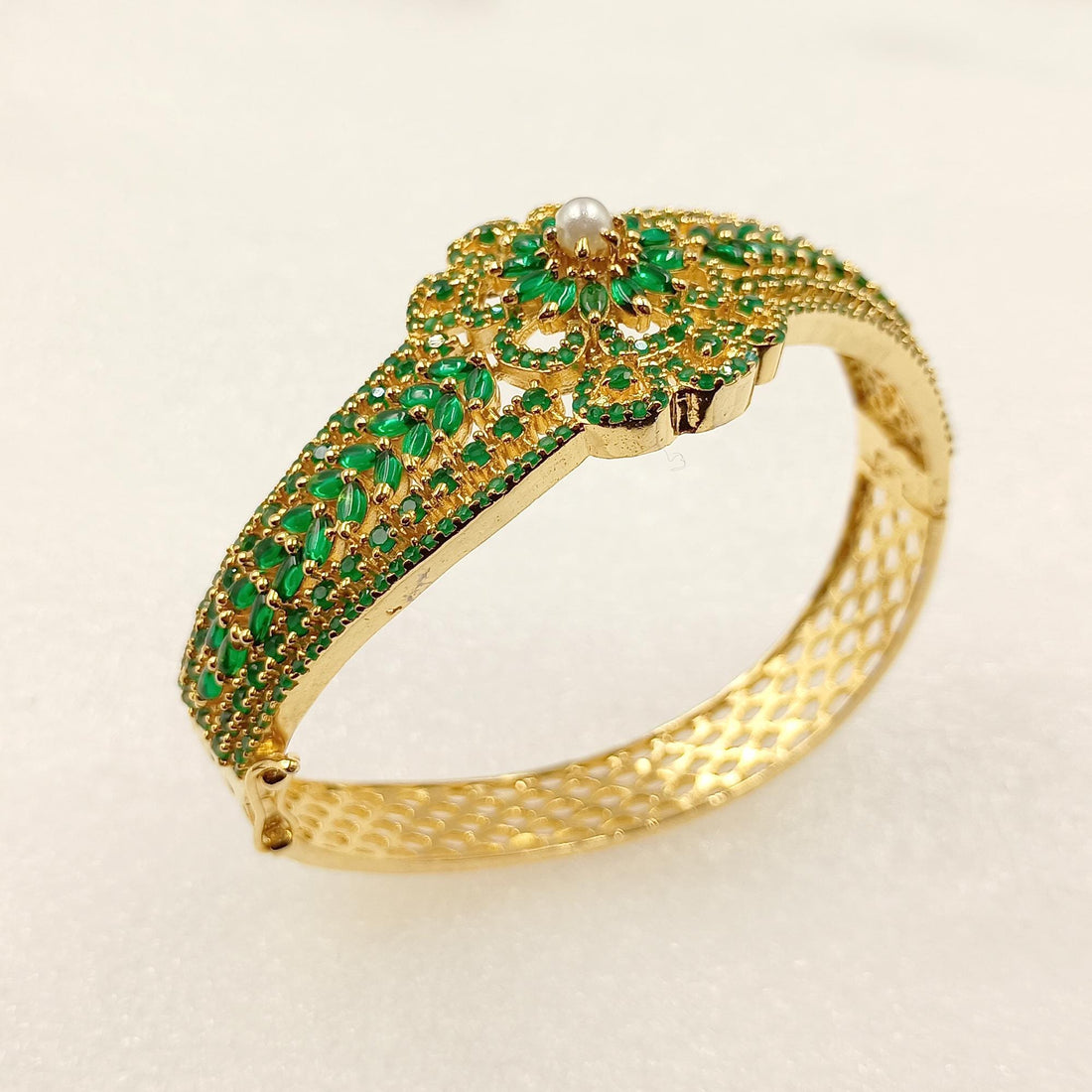 Gold Plated Emerald & Pearl Cuffs Indian Bracelet | Heritage Kundan Bridal Bangles | Indian Bridal Jadau Jewelry | Bracelet | Gift For Her — 5