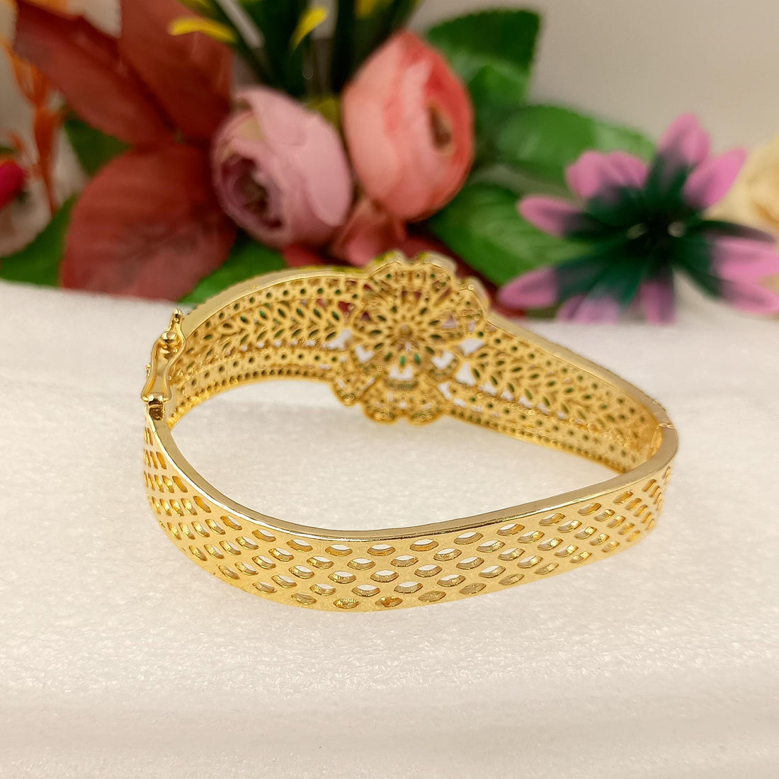 Gold Plated Emerald & Pearl Cuffs Indian Bracelet | Heritage Kundan Bridal Bangles | Indian Bridal Jadau Jewelry | Bracelet | Gift For Her — 2