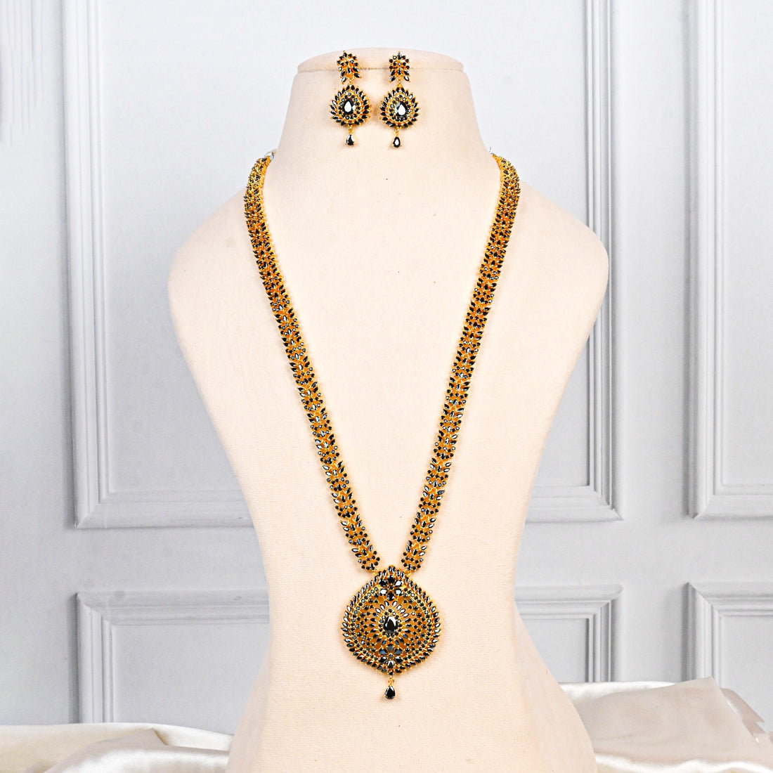 22K Gold Plated Black Onyx Long Necklace Set | South Indian Traditional Jewelry | Bridal Necklace | Gift For Her | Wedding Necklace — 1