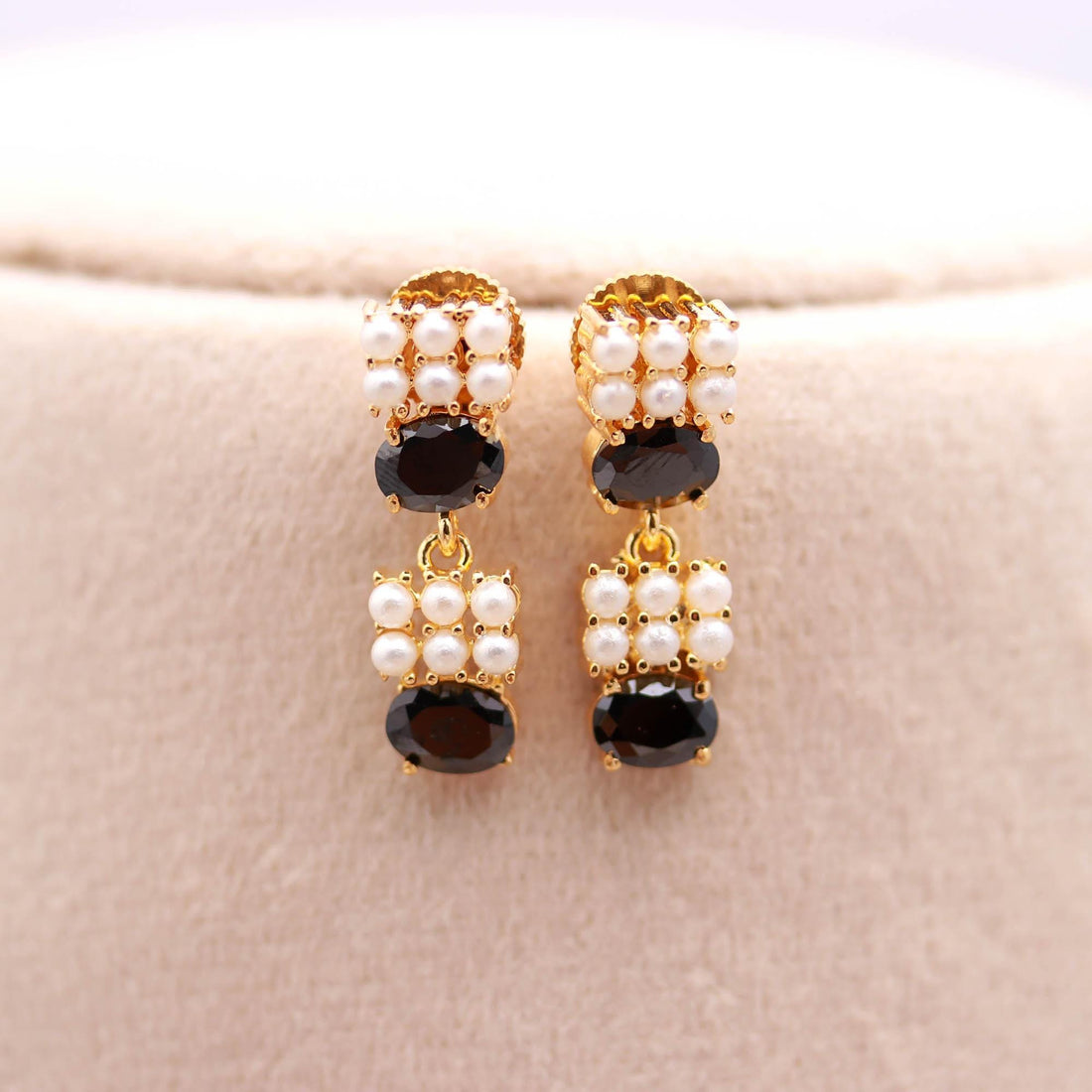 22K Gold Plated Black Onyx & Pearl Necklace Set | Elegant Gemstone Jewelry | Bridal Necklace Earrings | Gift for Her — 3