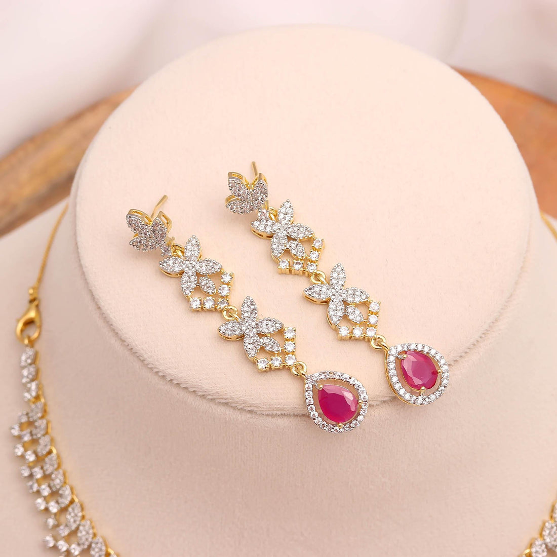 22K Gold Plated Teardrop Queen Ruby Necklace Set | Brass Jewelry | Ruby Red & CZ Bridal Necklace Earrings Set | Indian Wedding Gift — 4