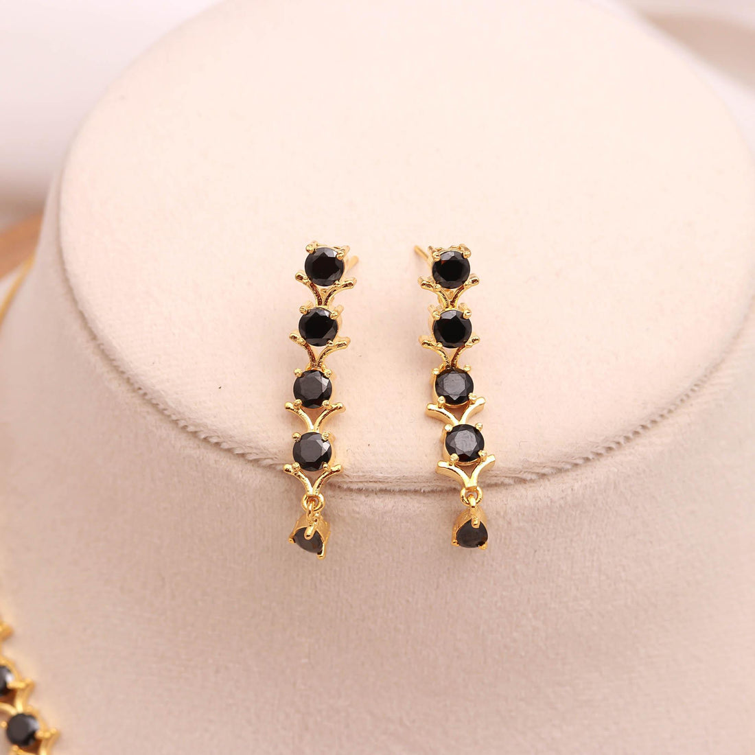 Classic Minimal Black Onyx Necklace Set | 22K Gold Plated Brass Round Gemstone Bridal Wedding Jewelry | Party Wear Jewelry | Gift for Her — 2