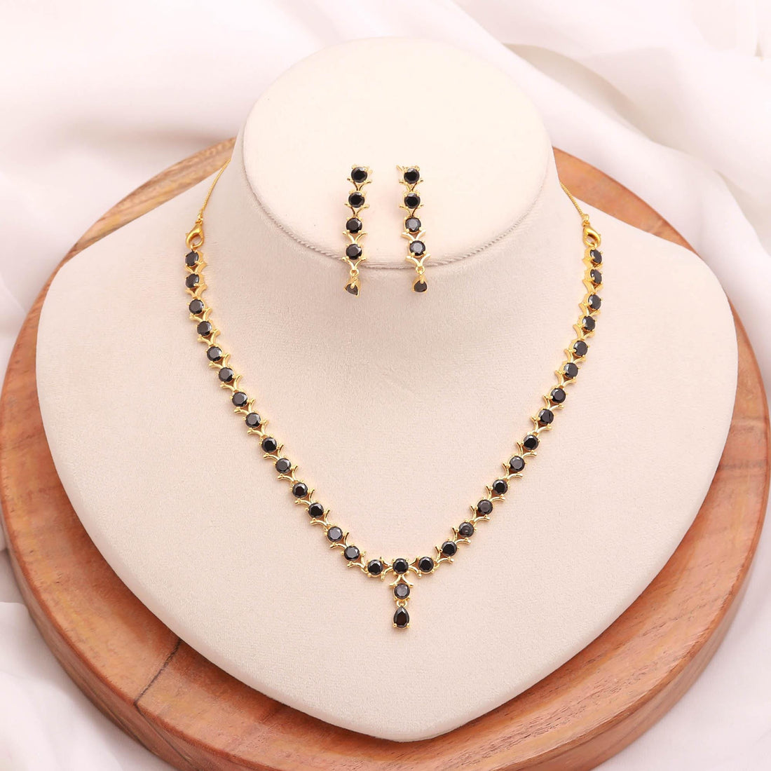 Classic Minimal Black Onyx Necklace Set | 22K Gold Plated Brass Round Gemstone Bridal Wedding Jewelry | Party Wear Jewelry | Gift for Her — 1