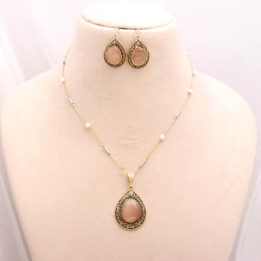 Antique Gold Plated Peach Pendant Set | 22K Gold Plated Cabochon Pendant Necklace & Earrings | Vintage Statement Jewelry | Gift For Women — 2