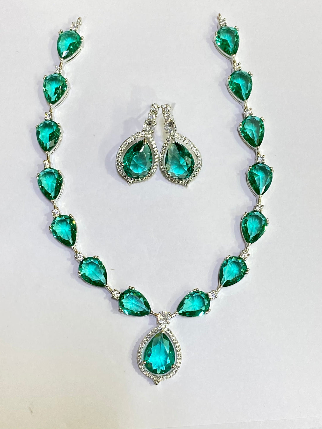 Emerald and Diamond Necklace, Pear Cut Colombian Emerald Gemstone, Gold Plated Emerald Green Necklace set — 3