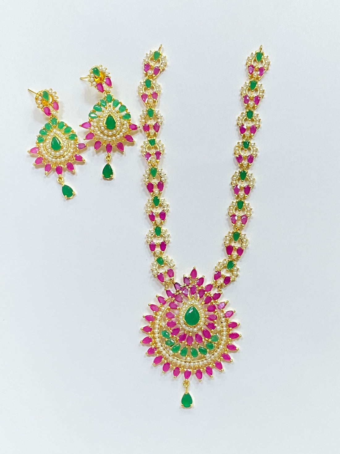 Gold plated Indian wedding necklace with Ruby, Emerald and pearls gemstones, South Indian jewelry — 5
