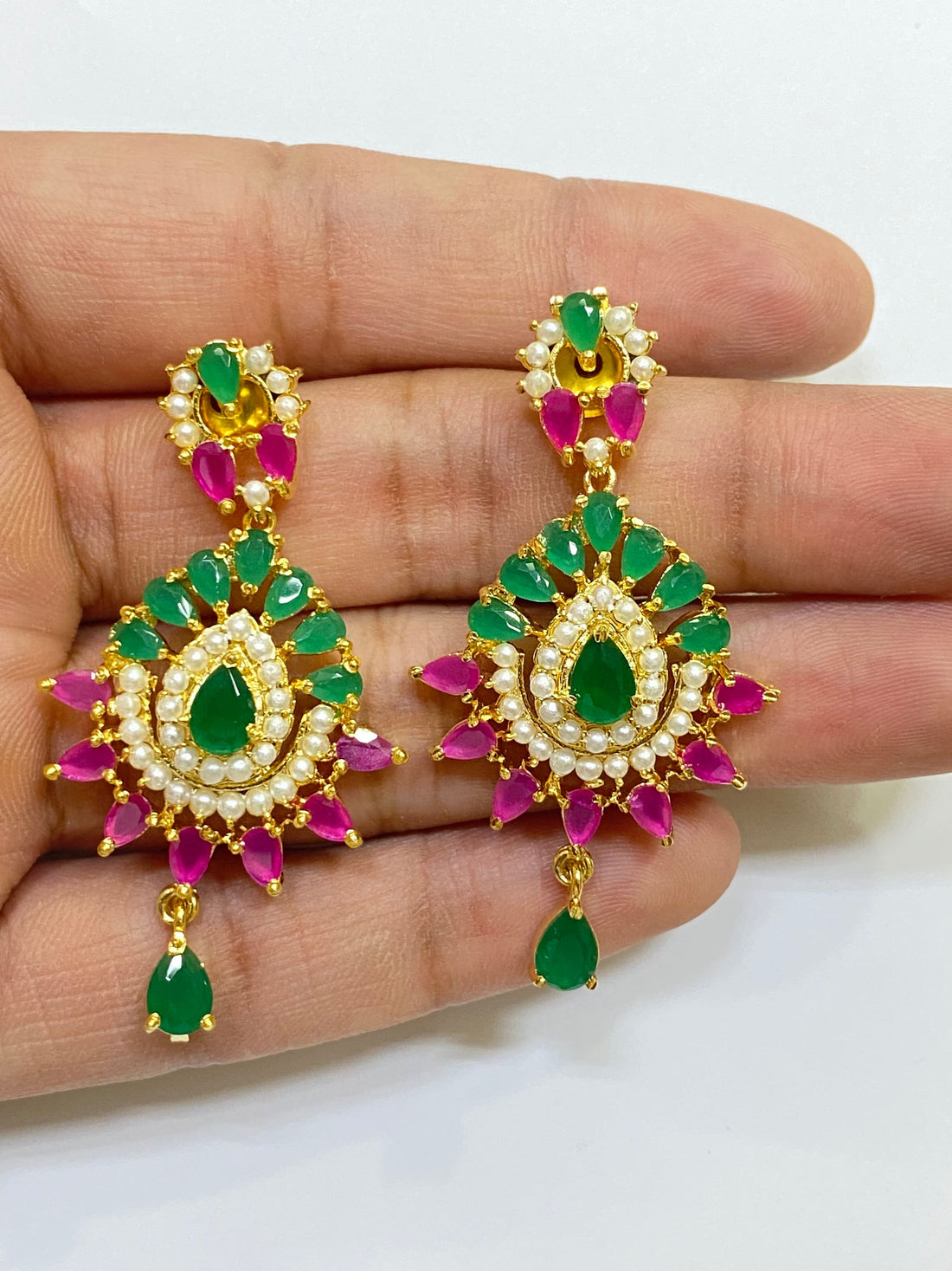 Gold plated Indian wedding necklace with Ruby, Emerald and pearls gemstones, South Indian jewelry — 4