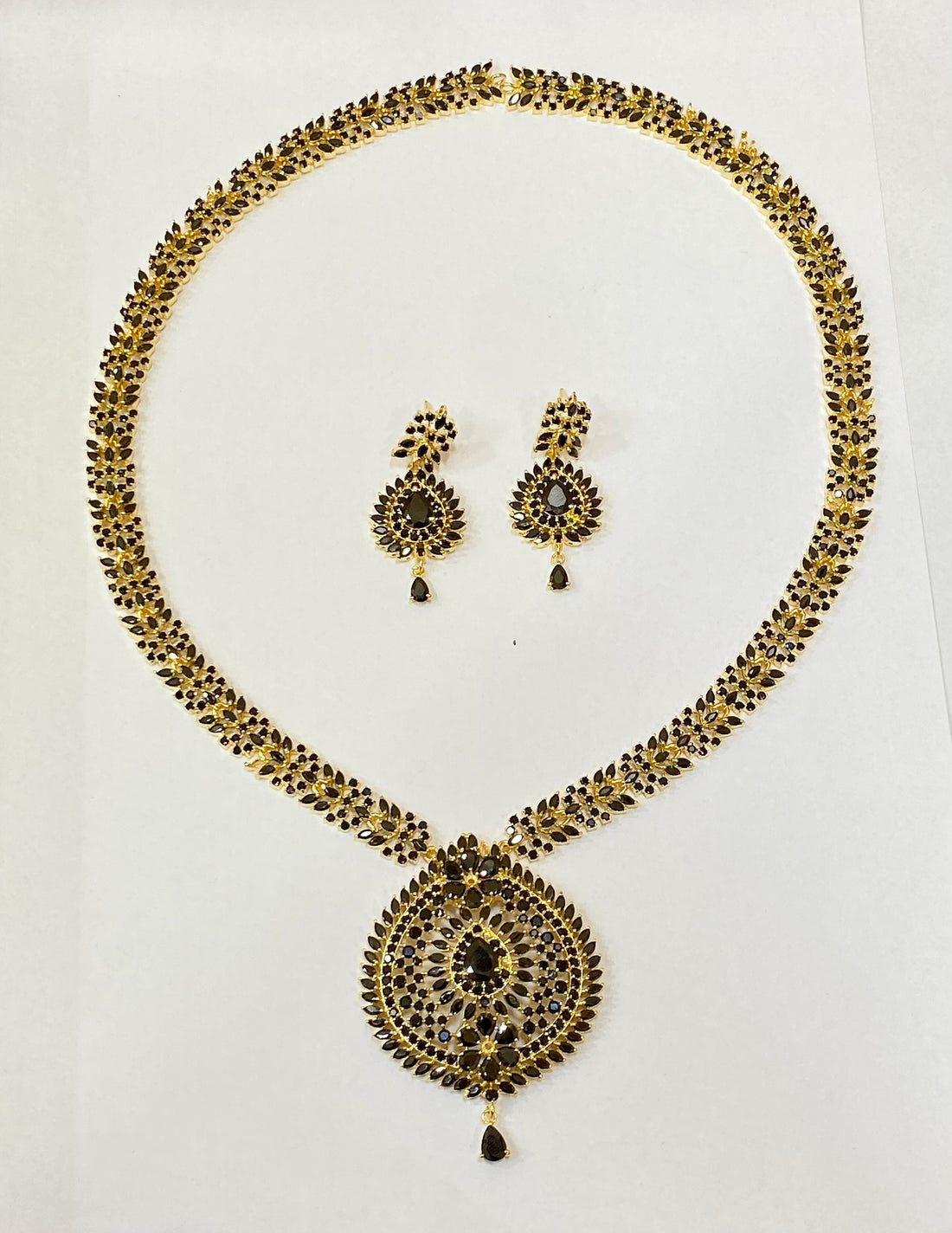 22K Gold Plated Black Onyx Long Necklace Set | South Indian Traditional Jewelry | Bridal Necklace | Gift For Her | Wedding Necklace — 5