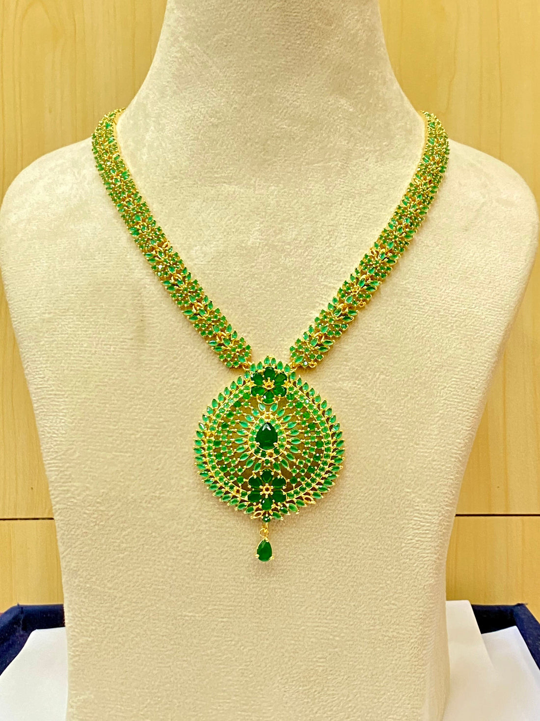Emerald Green Long Necklace Set | Gold Plated Indian Jewelry | Statement Necklace with Earrings | Bridal Temple Jewelry — 5