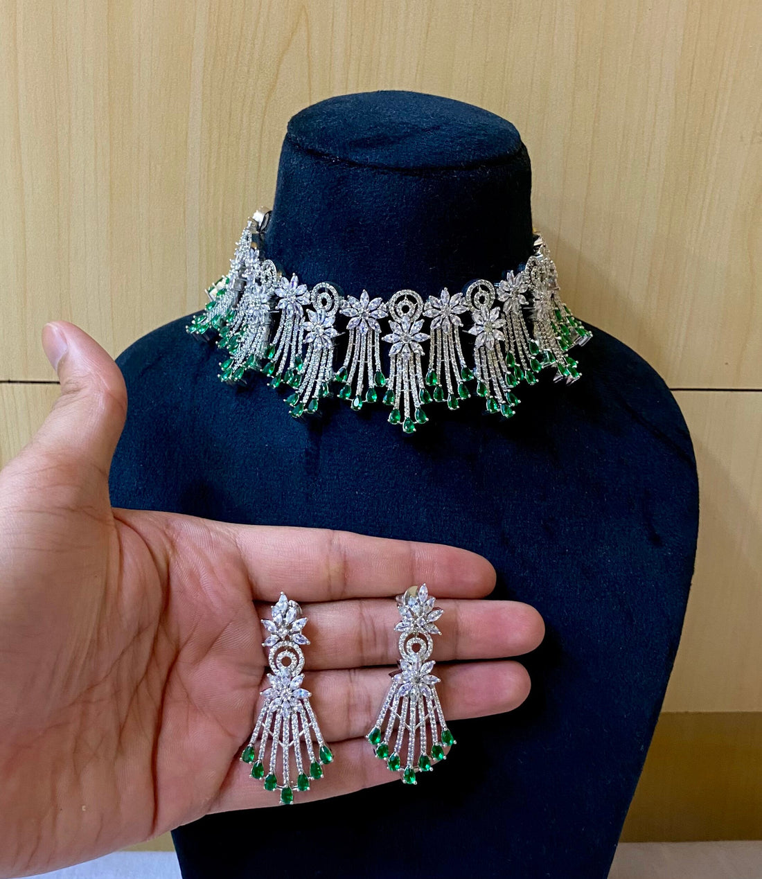 Emerald Aventurine Choker Necklace Set |Indian Bridal Wedding Jewelry | Traditional South Indian Necklace | Ethnic Jewelry Set |Gift for Her — 4