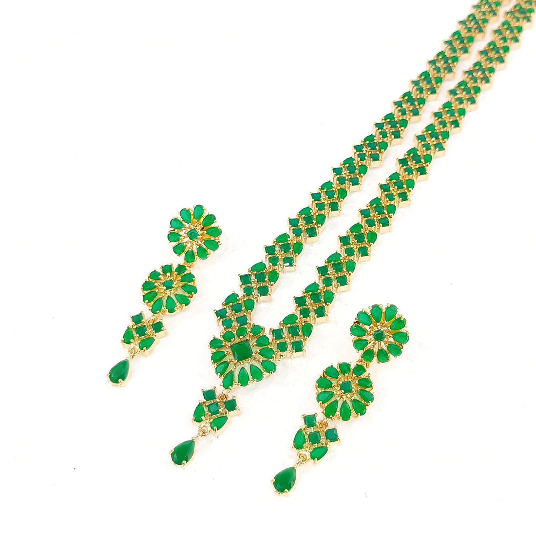 22K Gold Emerald Necklace Set | Handmade Indian Bridal Jewelry | Green Gold Necklace with Earrings | Traditional Temple Design Necklace — 3