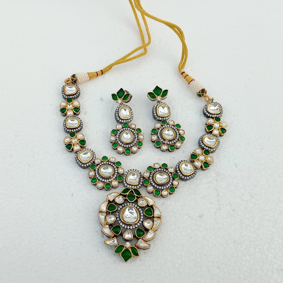 Emerald Polki Diamond Necklace Set | South Indian Bridal Jewelry | Gift For Her | Traditional Necklace  | Wedding Necklace — 5