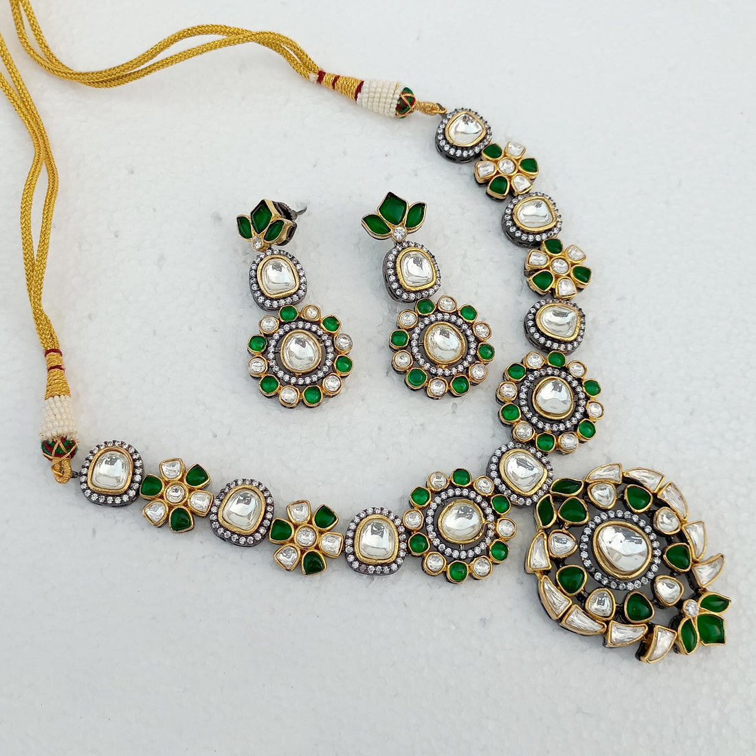 Emerald Polki Diamond Necklace Set | South Indian Bridal Jewelry | Gift For Her | Traditional Necklace  | Wedding Necklace — 6