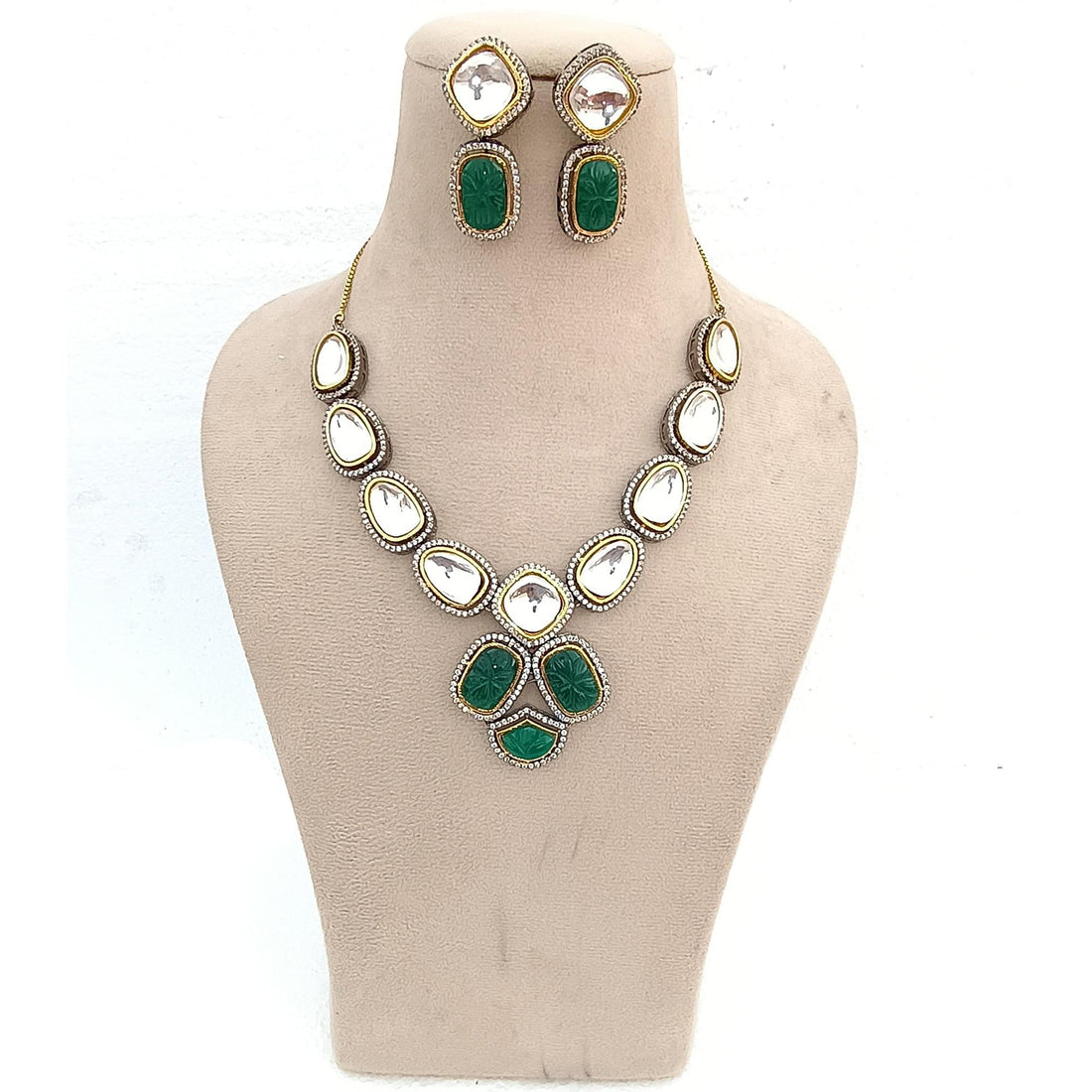 Kundan Polki Choker Necklace Set | Emerald Onyx Carving | Indian Wedding Bridal Jewelry | Traditional Party Wear | Gift for Her — 4