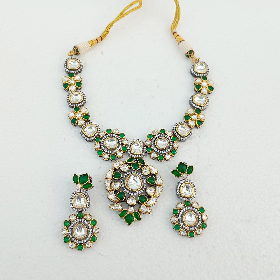 Emerald Polki Diamond Necklace Set | South Indian Bridal Jewelry | Gift For Her | Traditional Necklace  | Wedding Necklace — 3