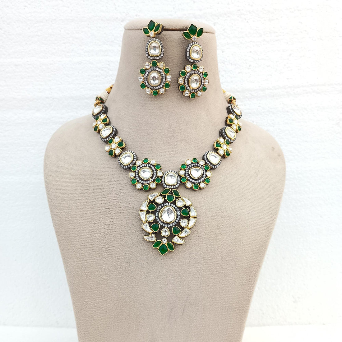 Emerald Polki Diamond Necklace Set | South Indian Bridal Jewelry | Gift For Her | Traditional Necklace  | Wedding Necklace