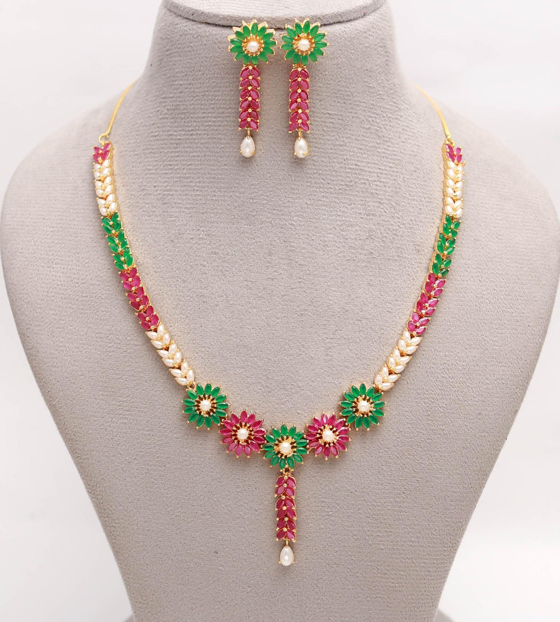 Emerald & Multi-Stone Necklace | 22K Gold Plated Indian Wedding Jewelry | Statement Bridal Necklace | Gift For Her | Engagement Jewelry — 2