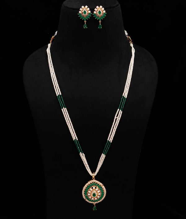 Pearl & Emerald Beaded Necklace Set | Bridal Jewelry | Wedding Necklace | Gift For Her|Green Kundan Pendant Necklace with Matching Earrings