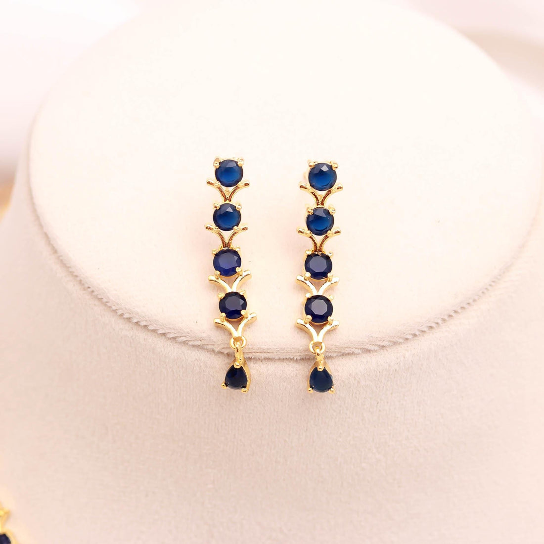 Minimalist Blue Sapphire Gemstone Necklace Set | 22K Gold Plated Brass Classic Necklace for Women | Party Wear Jewellery | Bridal Jewellery — 4