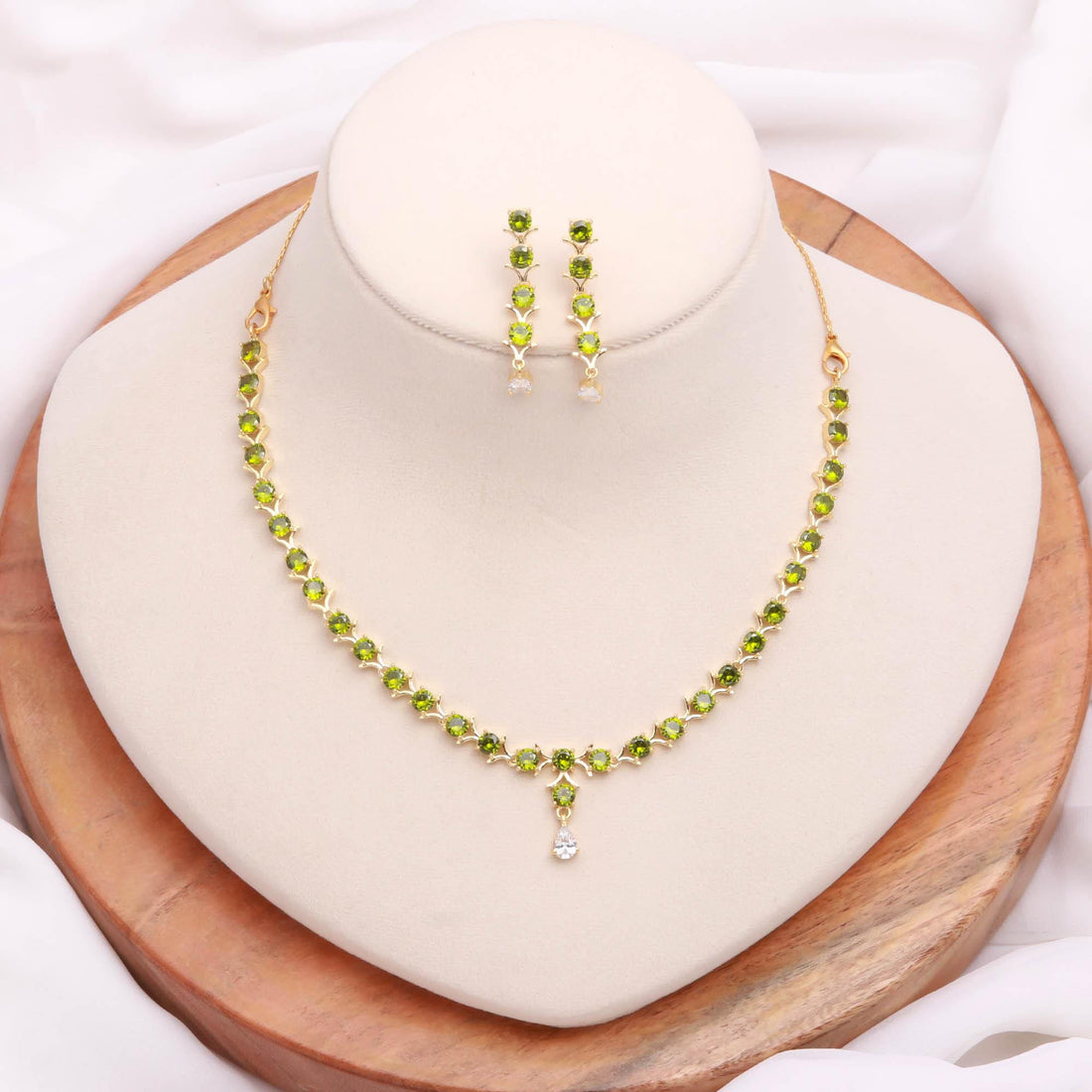 Peridot Gemstone Necklace Set | Bridal Necklace | Party Wear Statement Jewelry | 22K Gold Plated Ethnic Necklace | Gift For Her — 3