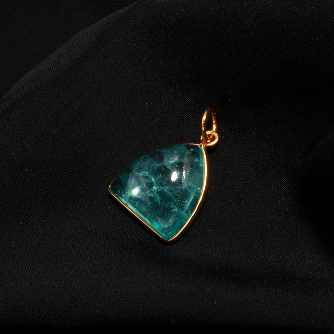 9K Gold Russian Emerald Pendant | Triangle Cabochon Gemstone Charm | Bezel Set Fine Jewelry | Gift For Women — 6