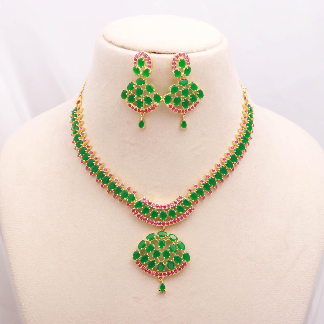 Emerald Green Necklace Set | Oval Cut Ruby Bridal Jewelry |22K Gold Plated Necklace Set |Traditional Jewelry | Gift for Her | Brass Necklace — 3